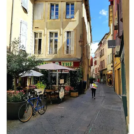 T2 Centre Historique * Millau